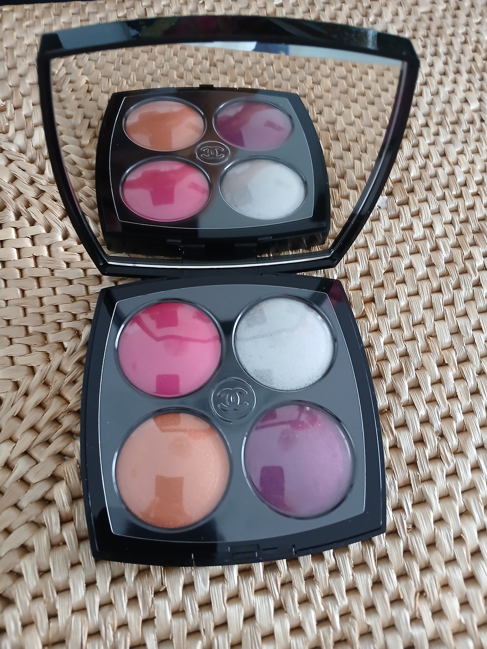 CHANEL Four-Shade Eye & Cheek Palette - Limited Edition